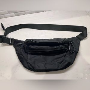 Athleta black belt bag Fanny pack